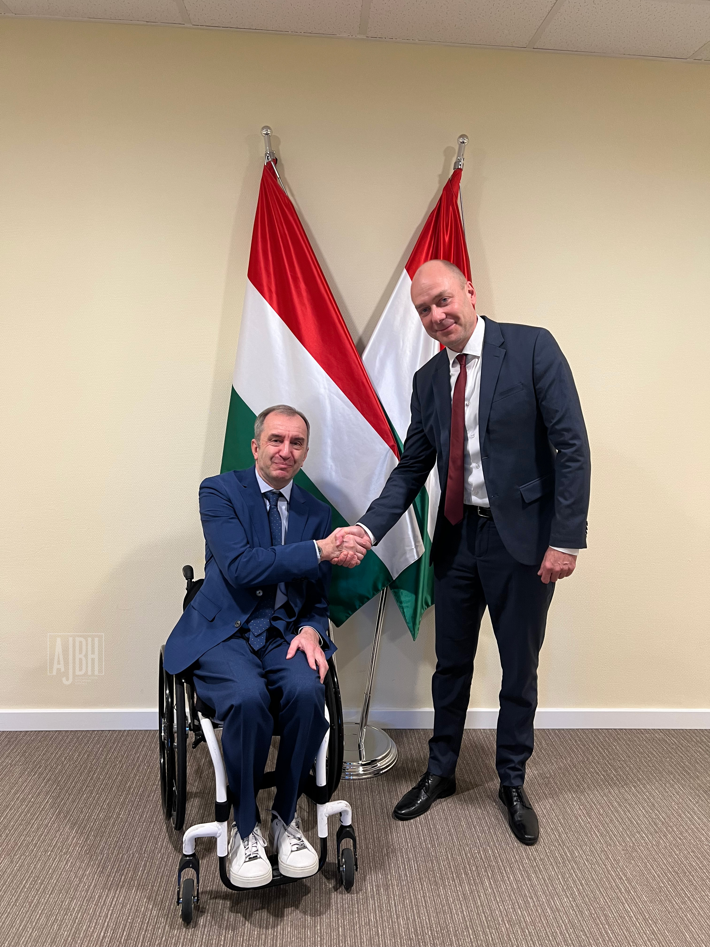 Az Európai Parlament Petíciós Bizottságának tagját fogadta hivatalában az alapvető jogok biztosa